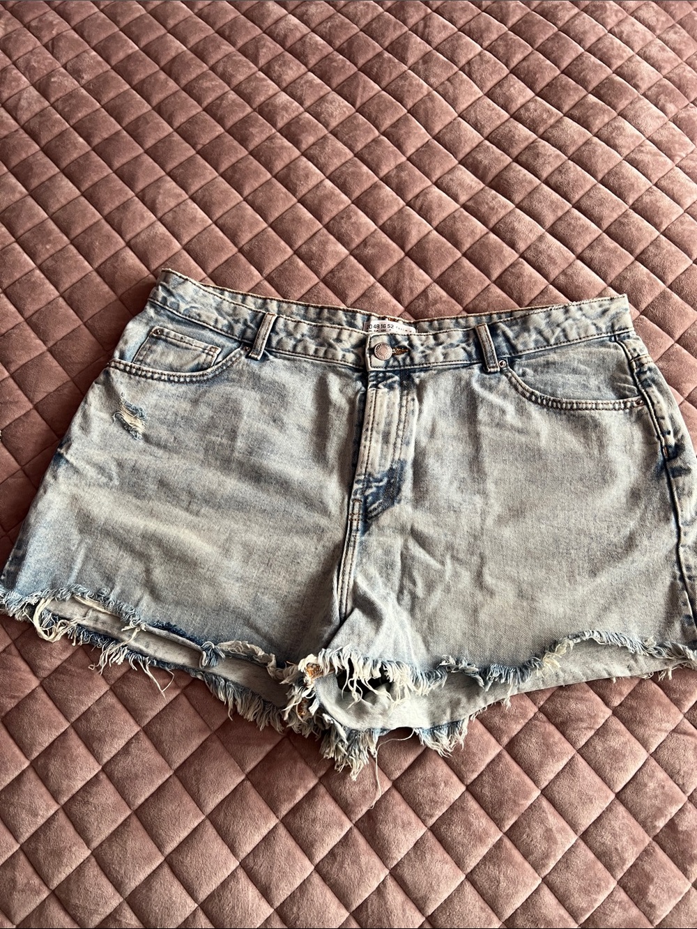 Denim&Co Light Blue Distressed Frayed Hem Jean Shorts